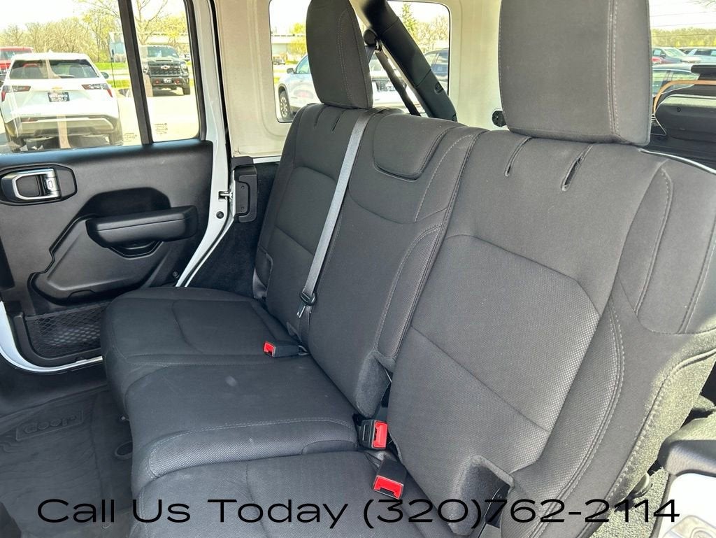 2023 Jeep Wrangler 4-Door Willys 4x4