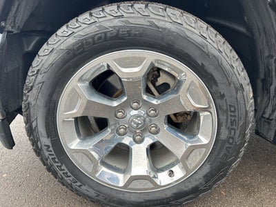 2020 RAM 1500 Big Horn Crew Cab 4x4 5'7" Box