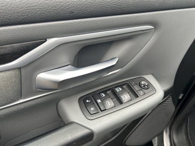 2020 RAM 1500 Big Horn Crew Cab 4x4 5'7" Box