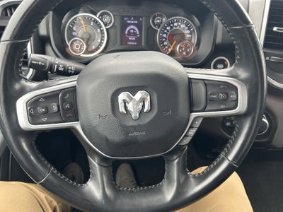 2020 RAM 1500 Big Horn Crew Cab 4x4 5'7" Box