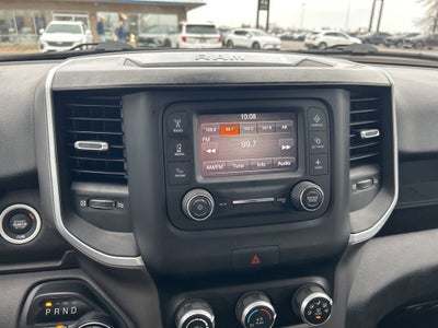 2020 RAM 1500 Big Horn Crew Cab 4x4 5'7" Box