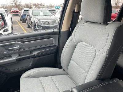 2020 RAM 1500 Big Horn Crew Cab 4x4 5'7" Box