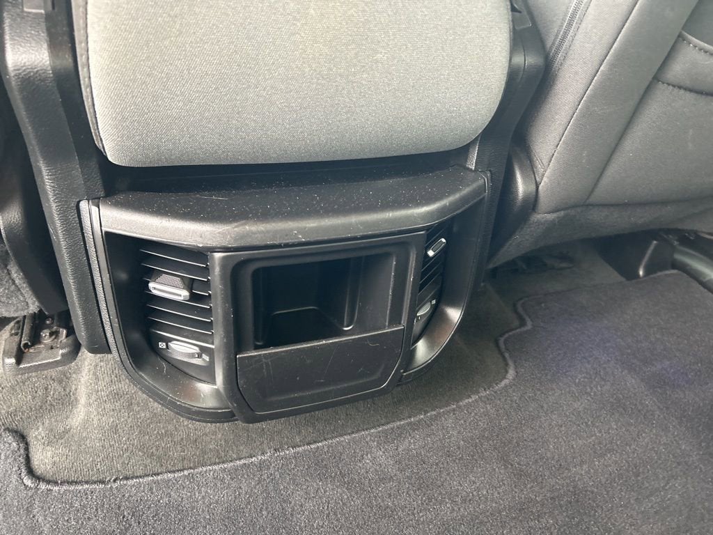 2020 RAM 1500 Big Horn Crew Cab 4x4 5'7" Box