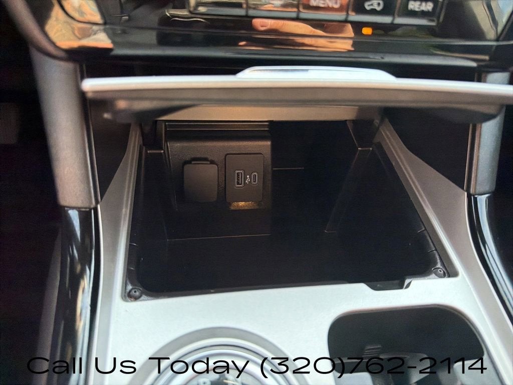 2024 Ford Explorer ST-Line