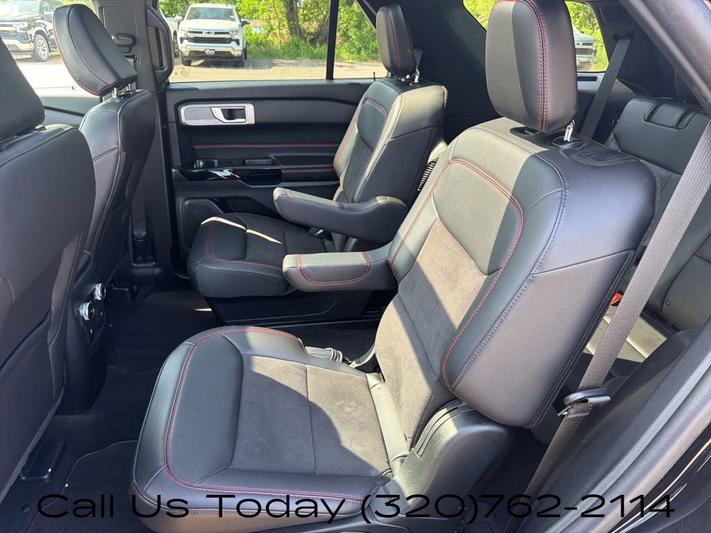 2024 Ford Explorer ST-Line