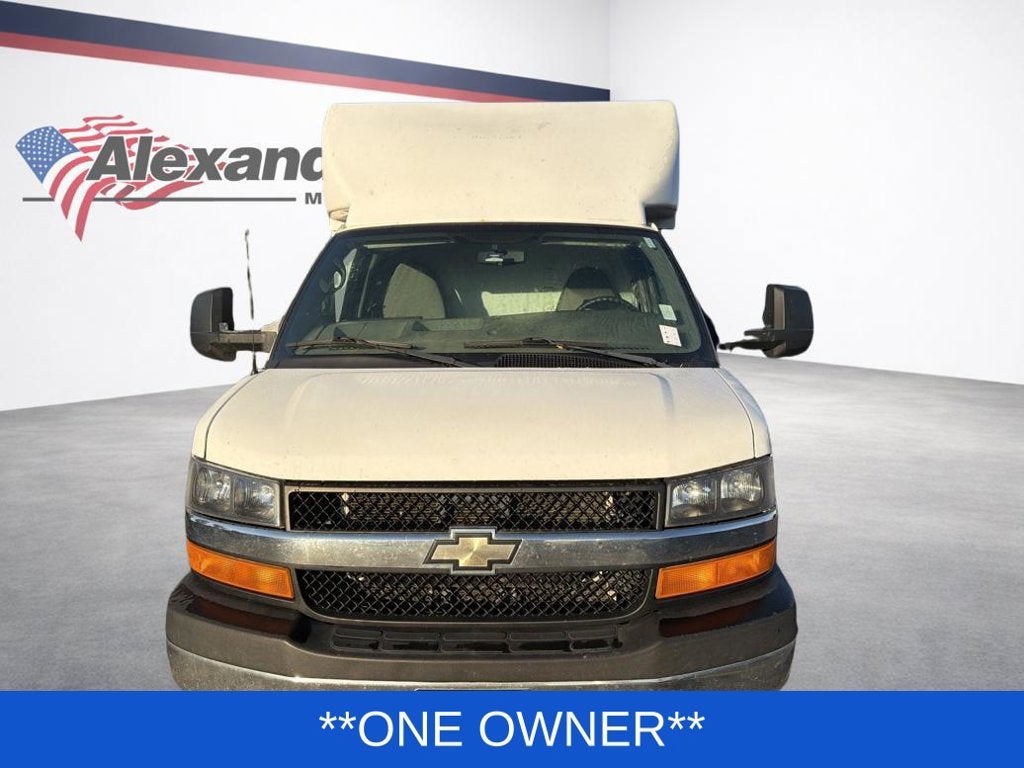 2015 Chevrolet Express Cutaway 3500 3500