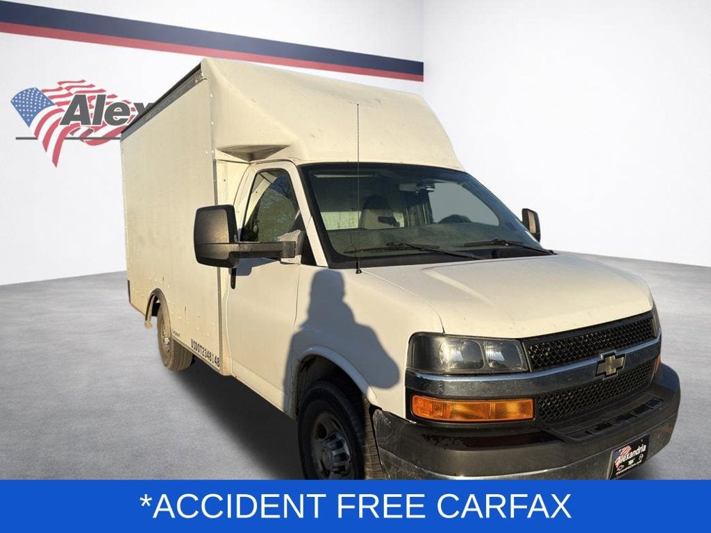 2015 Chevrolet Express Cutaway 3500 3500