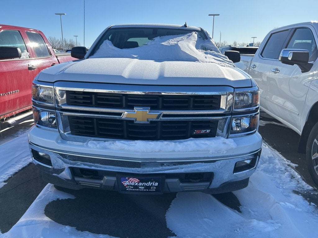 Used 2014 Chevrolet Silverado 1500 2LT with VIN 1GCVKREC6EZ225680 for sale in Alexandria, Minnesota