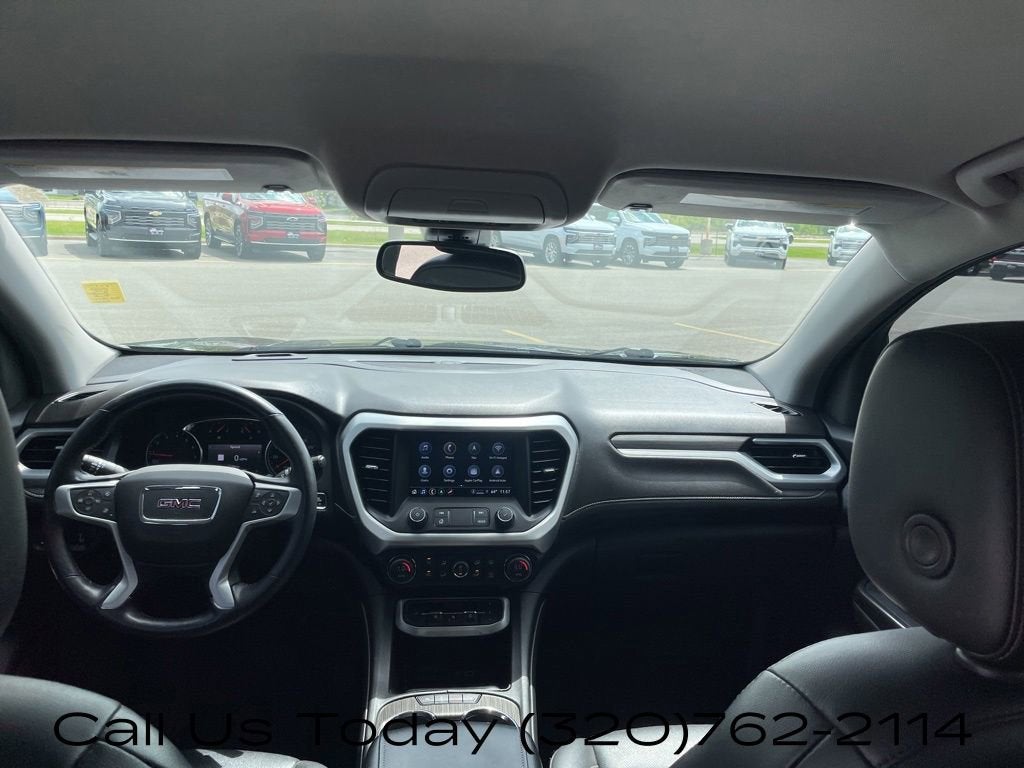 2022 GMC Acadia SLT