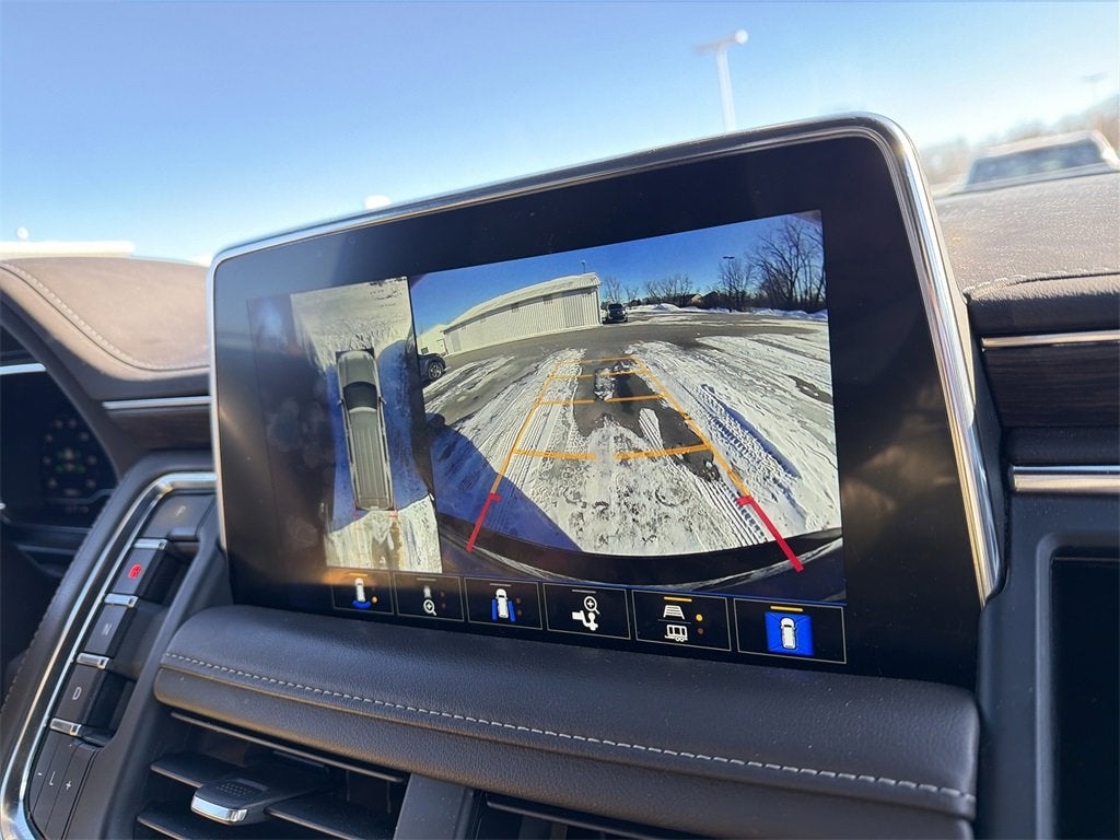 2022 Chevrolet Suburban LT