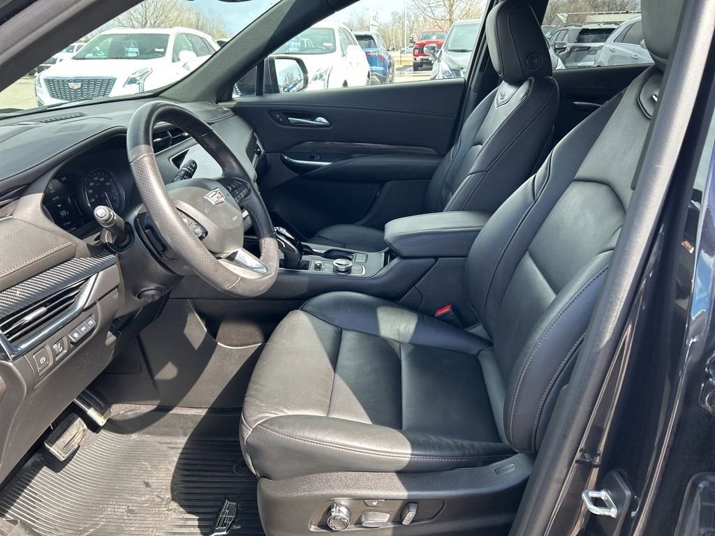 2023 Cadillac XT4 Sport