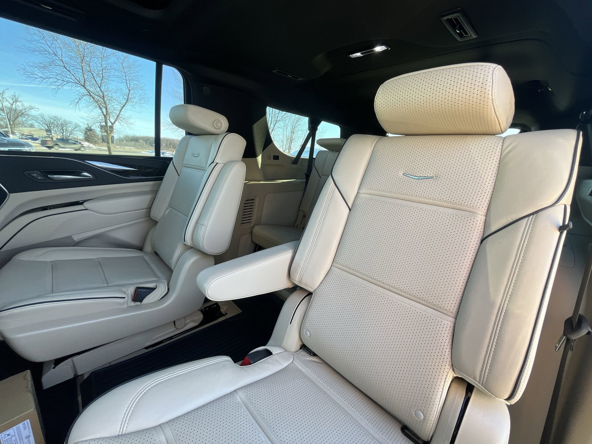 2023 Cadillac Escalade ESV Premium Luxury