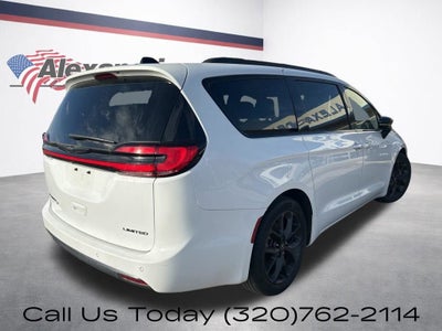 2025 Chrysler Pacifica Limited