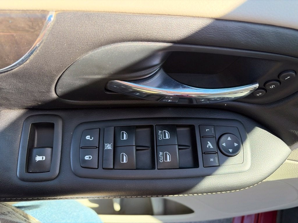 2013 Chrysler Town & Country Limited