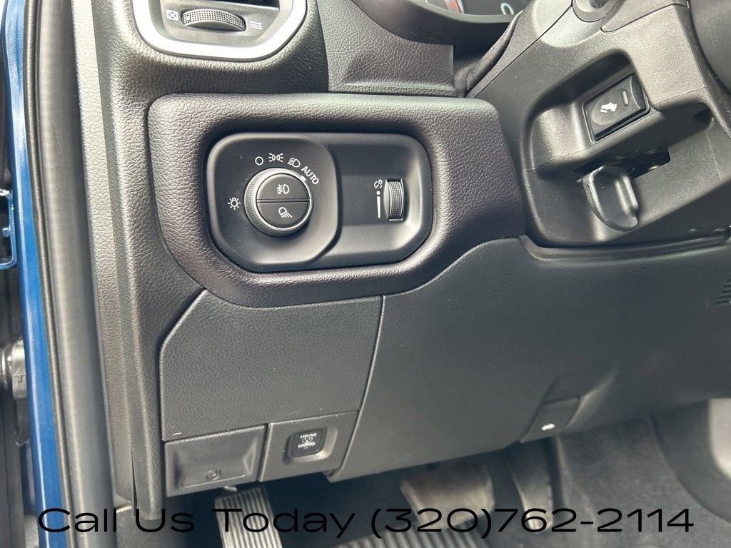 2023 RAM 3500 Big Horn Crew Cab 4x4 8' Box