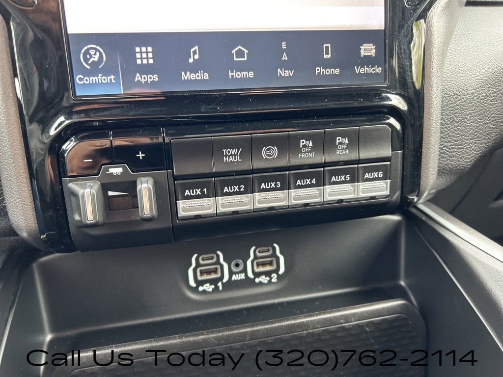 2023 RAM 3500 Big Horn Crew Cab 4x4 8' Box
