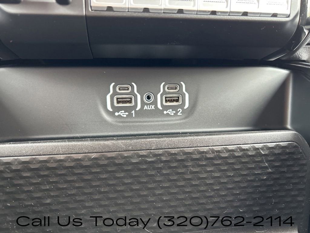 2023 RAM 3500 Big Horn Crew Cab 4x4 8' Box