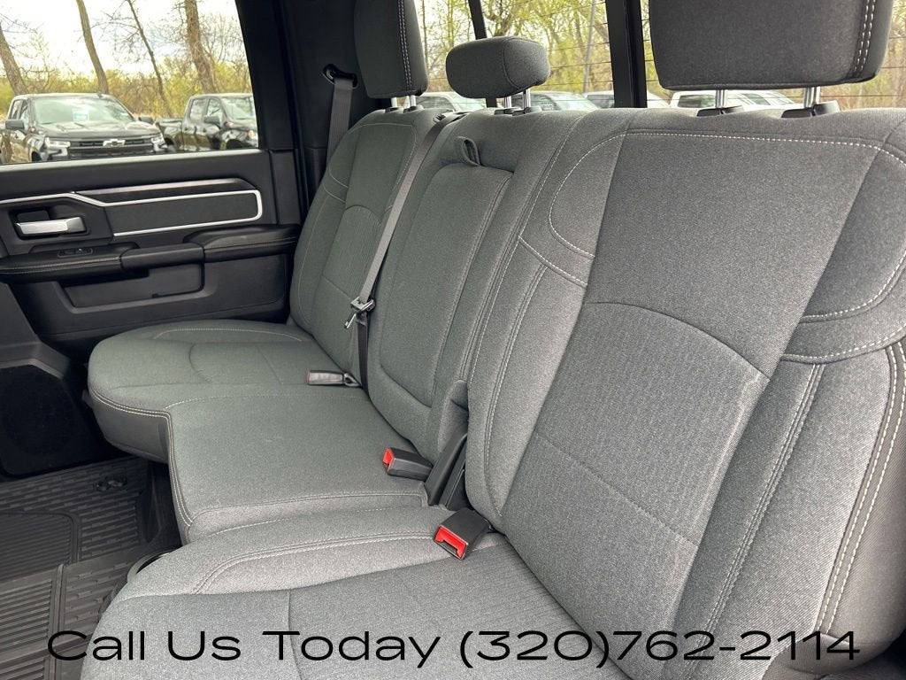 2023 RAM 3500 Big Horn Crew Cab 4x4 8' Box