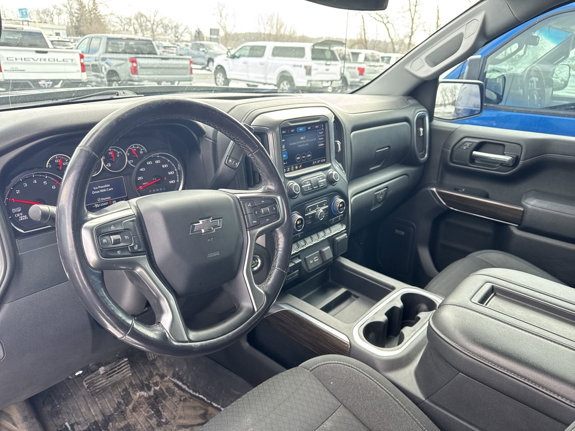 Used 2021 Chevrolet Silverado 1500 RST with VIN 3GCUYEED3MG124140 for sale in Alexandria, Minnesota