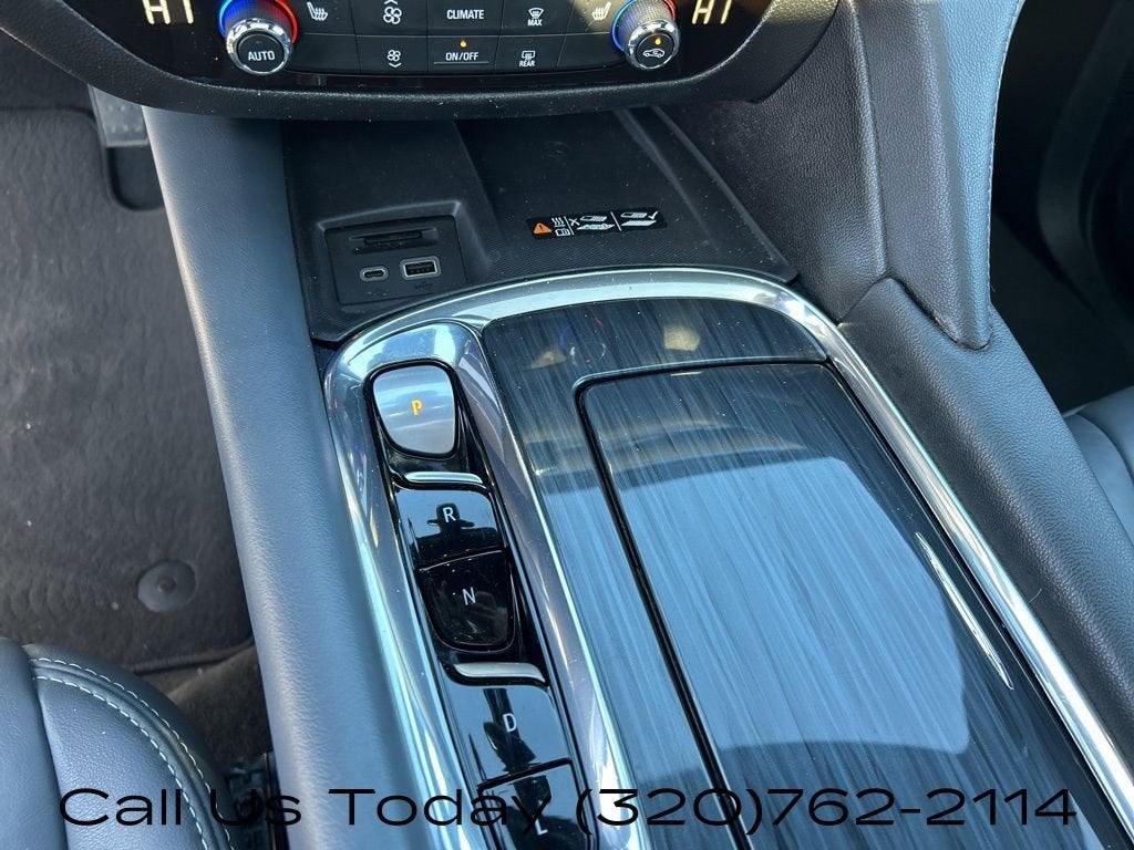 2023 Buick Enclave Essence