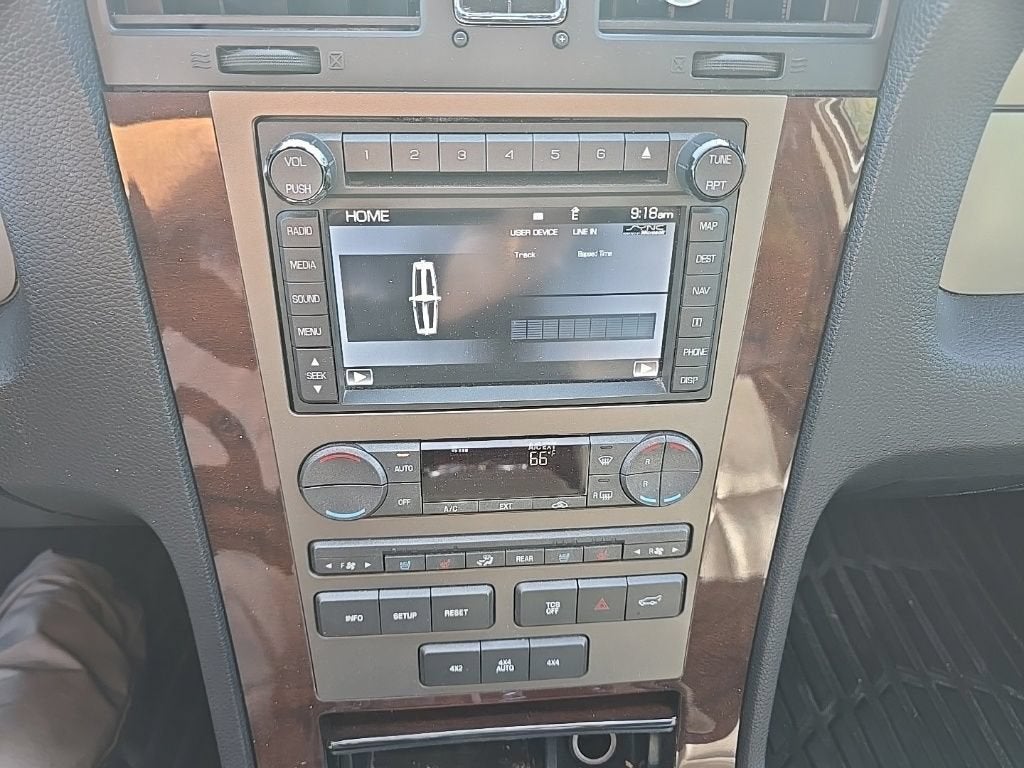 2014 Lincoln Navigator Base