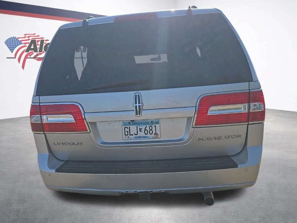 2014 Lincoln Navigator Base