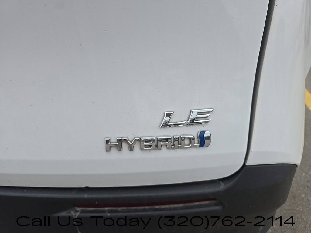 2022 Toyota Sienna LE - Photo 9