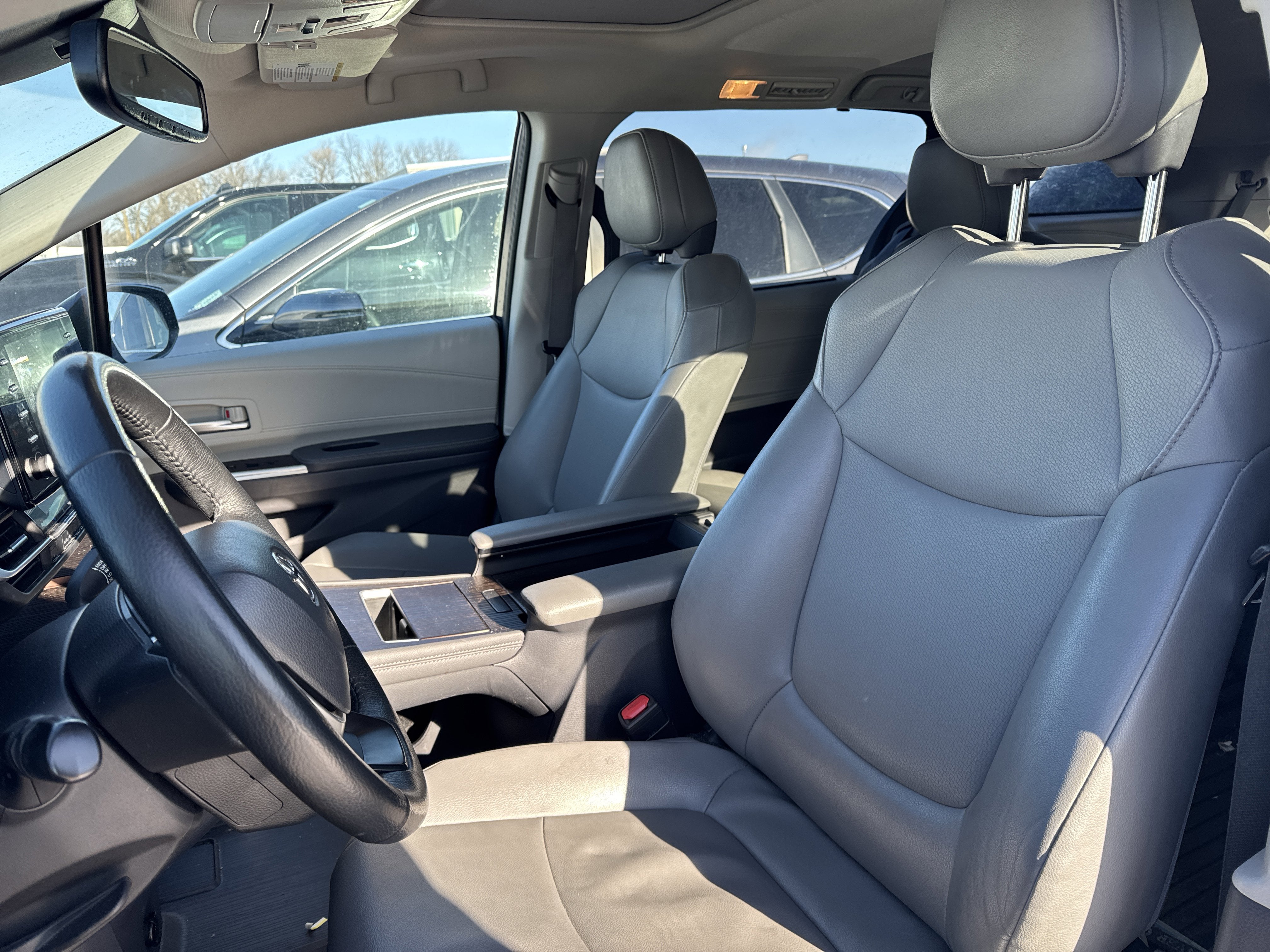 2022 Toyota Sienna XLE