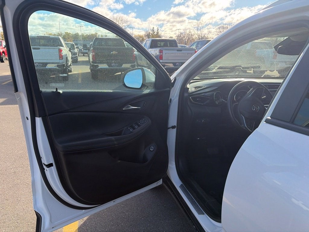 2022 Buick Encore GX Select