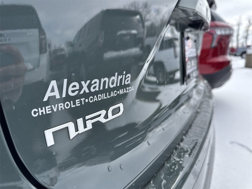 2024 Kia Niro SX